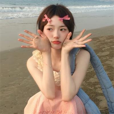 她自林中来
